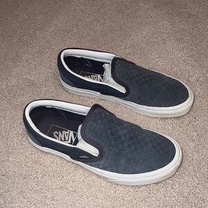 Vans slip on